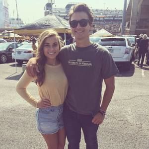 Meet your Posher, Lauren